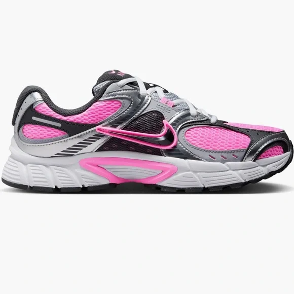 🖤🌺 NIKE V5 RUNNER HYPER PINK BLACK 🌺🖤 - Picture 2 of 3